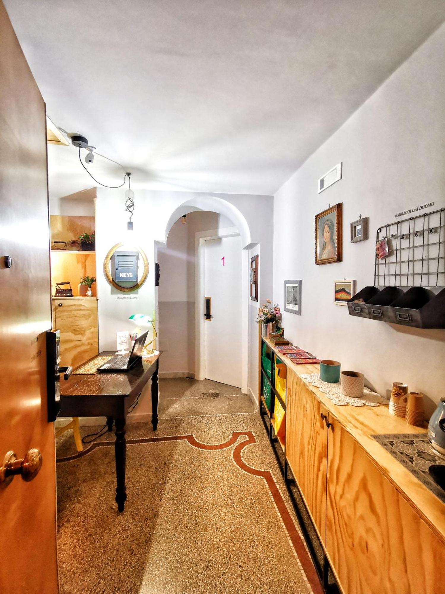 Miracolo Al Duomo Smart Accomodations Naples Luaran gambar
