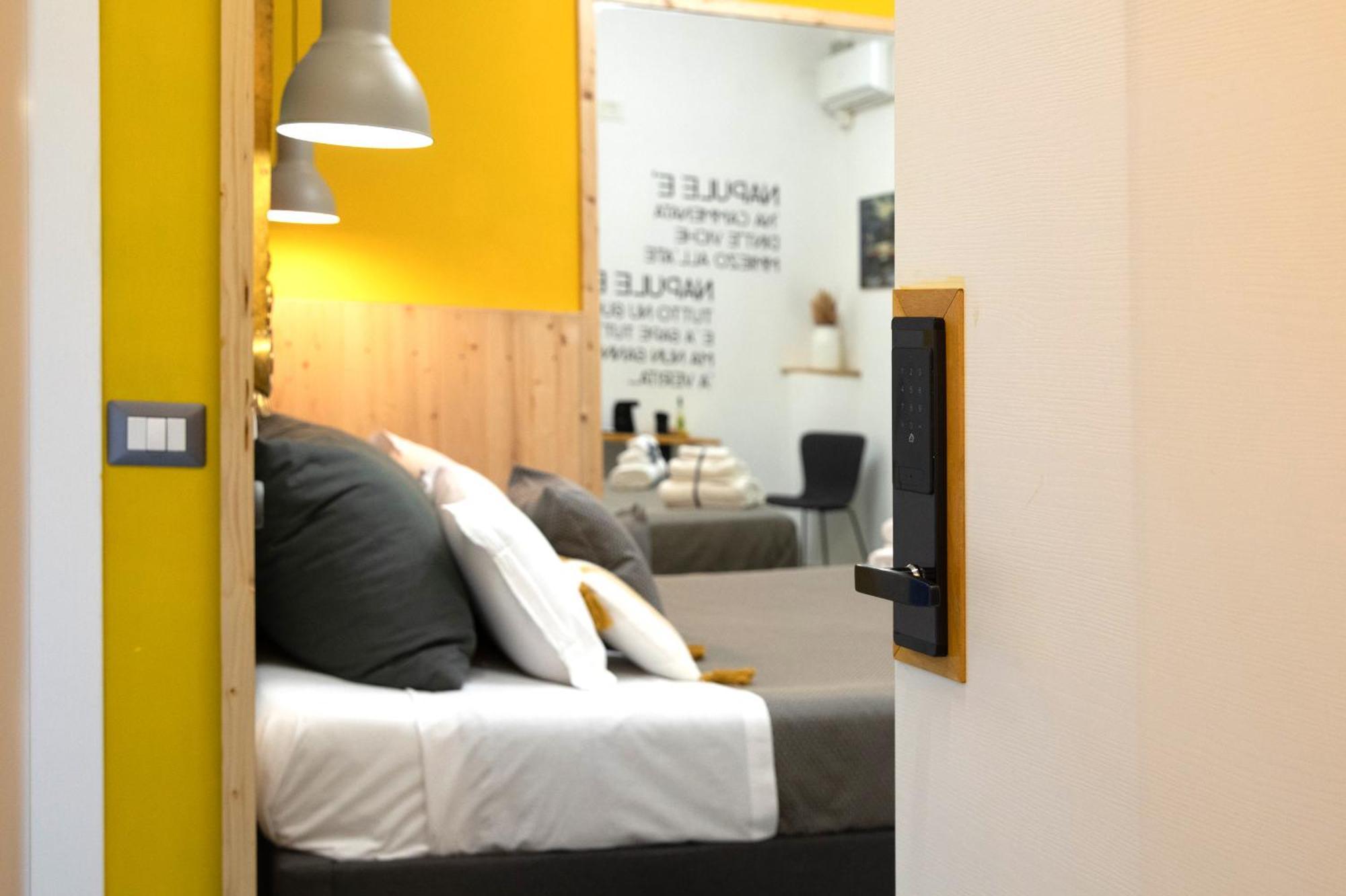 Miracolo Al Duomo Smart Accomodations Naples Luaran gambar