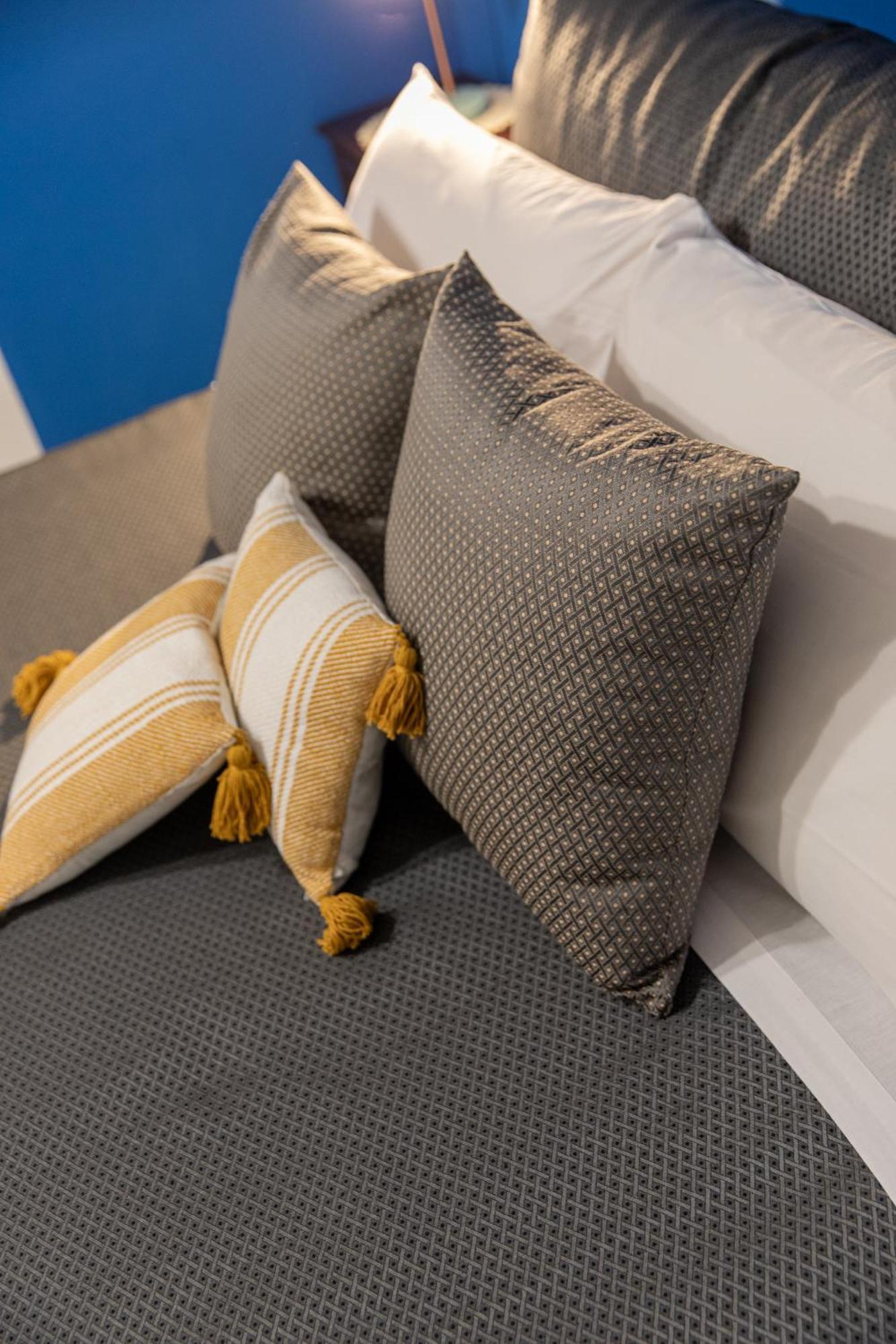 Miracolo Al Duomo Smart Accomodations Naples Luaran gambar