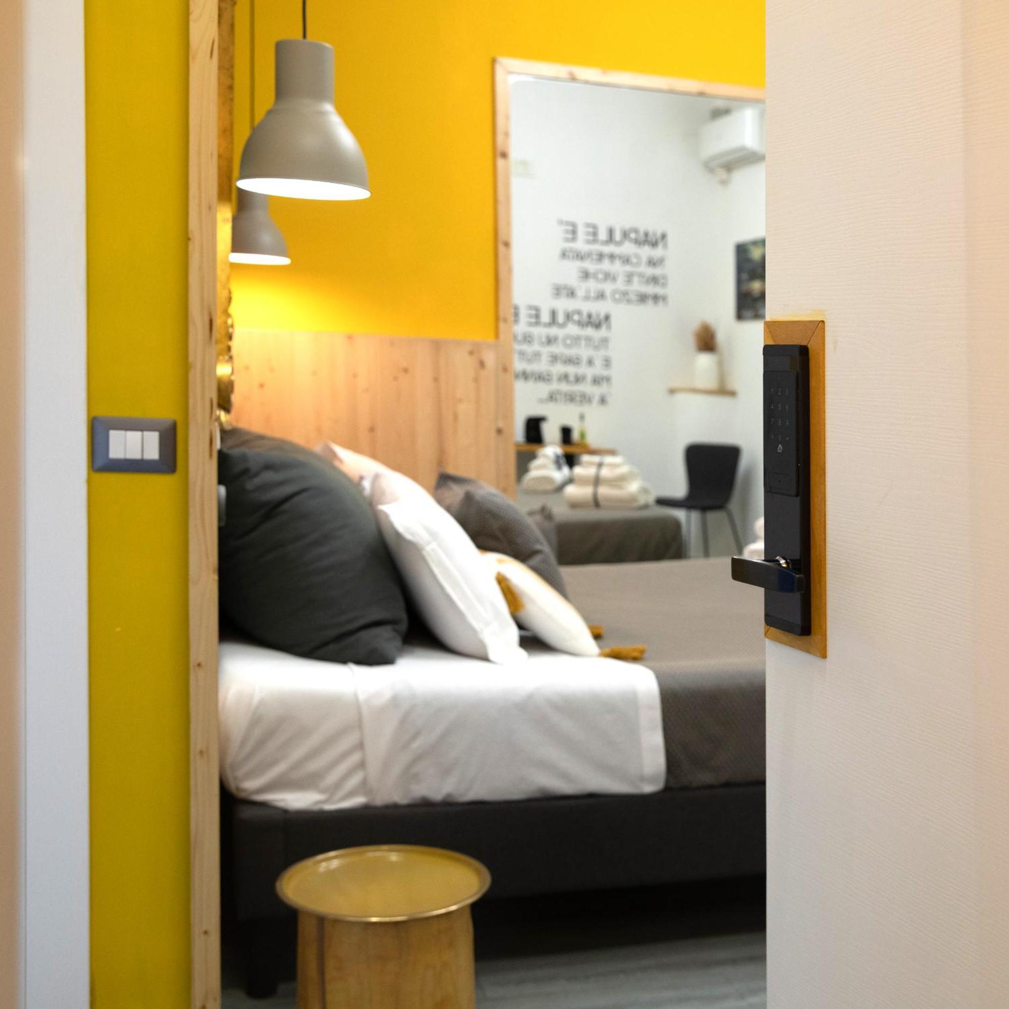 Miracolo Al Duomo Smart Accomodations Naples Luaran gambar